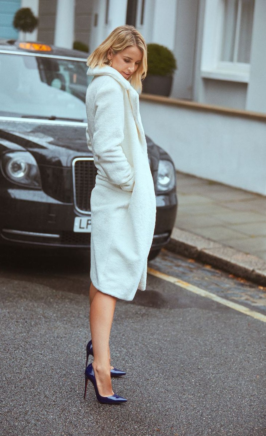 Clothing Little Mistress | Cream Teddy Coat By Vogue Williams